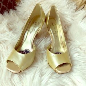 Jessica Simpson pearlized patent leather shoes